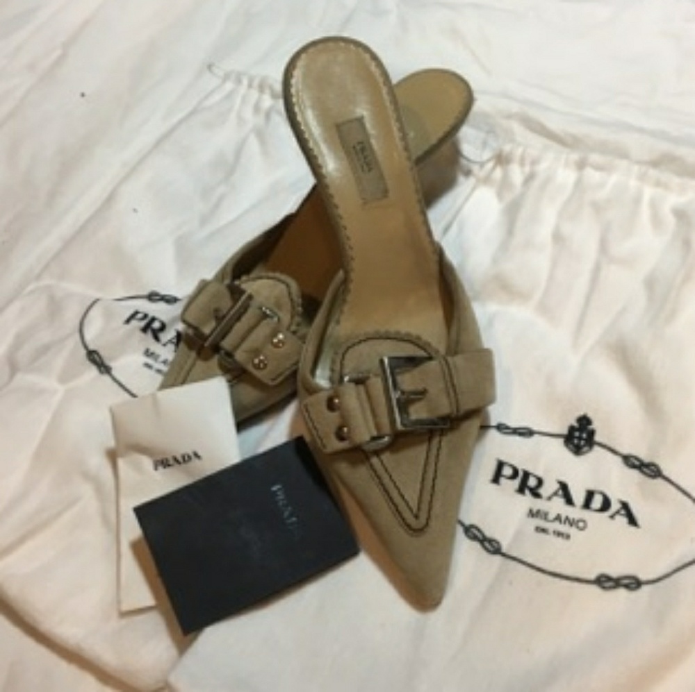 Prada Suede Tan/Neutral Pump